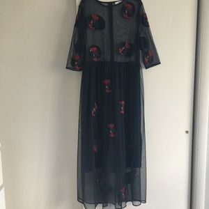 3/4 Sleeve Tulle Embroidered Maxi Dress-Navy Blue